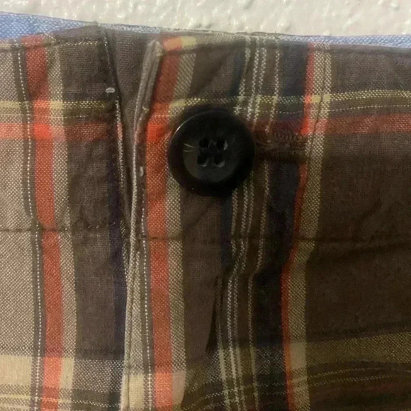 Chaps Brown Plaid Shorts Size 38. - Picture 2 of 4